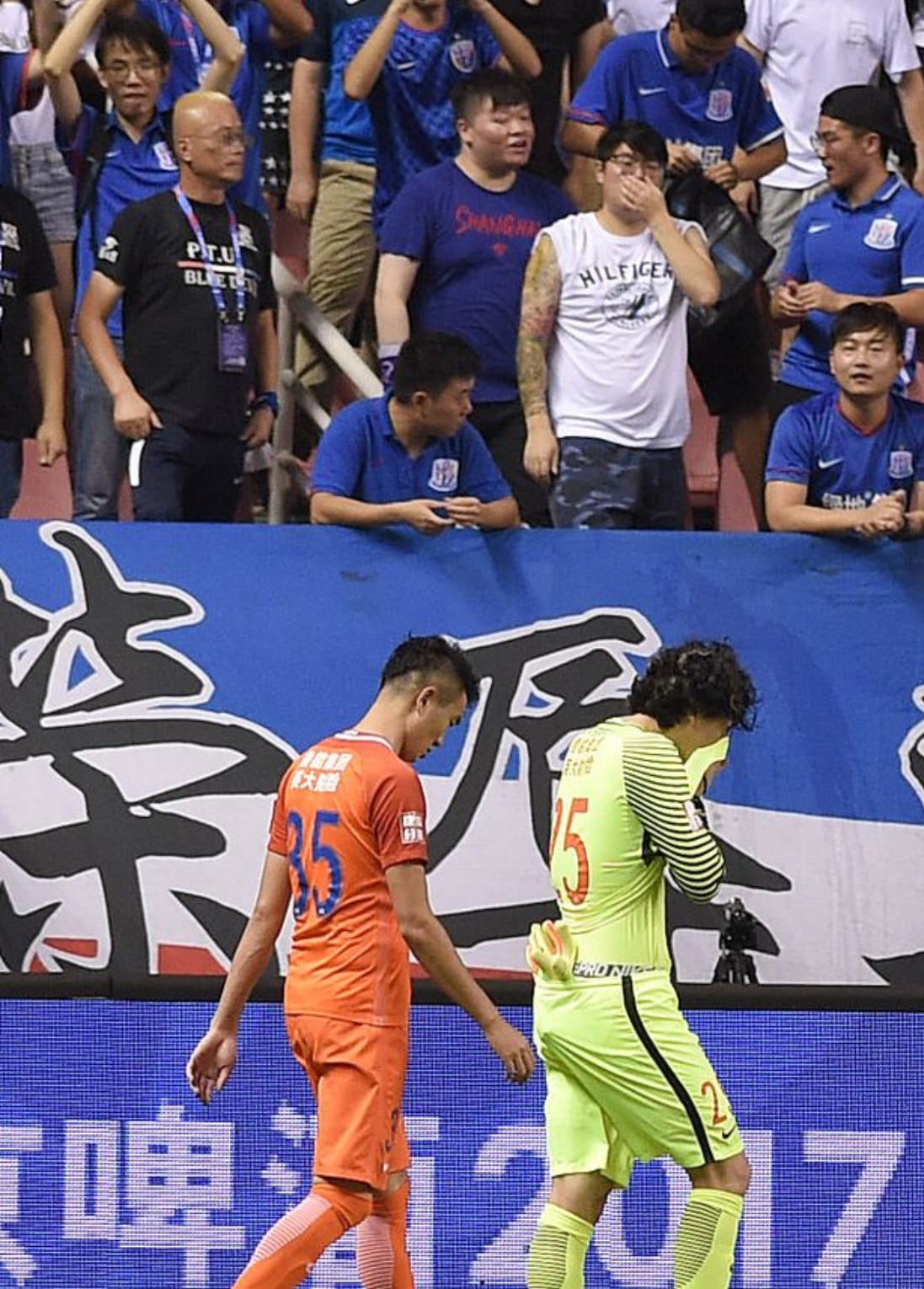 ayx-今夜中超焦点战；上海海港临场应变；球迷炸锅；资深球员宣示担当的简单介绍